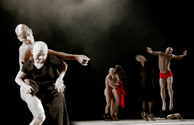 DEREVO & Masters of Butoh. VERTICAL 2005. Mad_in_Japan