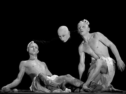 DEREVO & Masters of Butoh. VERTICAL 2005. Mad_in_Japan