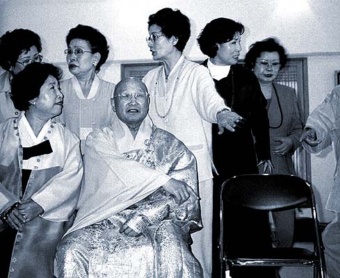 Dae Seung Sahn died on 30th of November 2004...