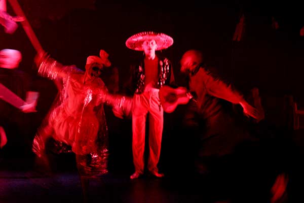 "ONCE...", photo by Rubens Cardia